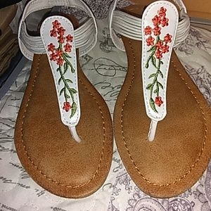 Cute blossom flower sandles